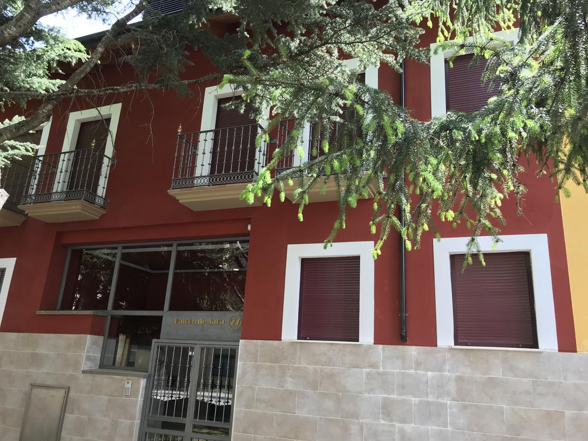 Apartamento Balcon De Jaca I Exterior photo